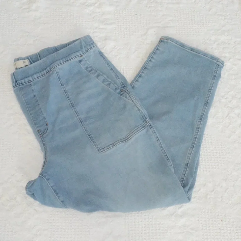 Madewell Pull-On Relaxed Jeans in Bellview Wash XL - Picture 2 of 16